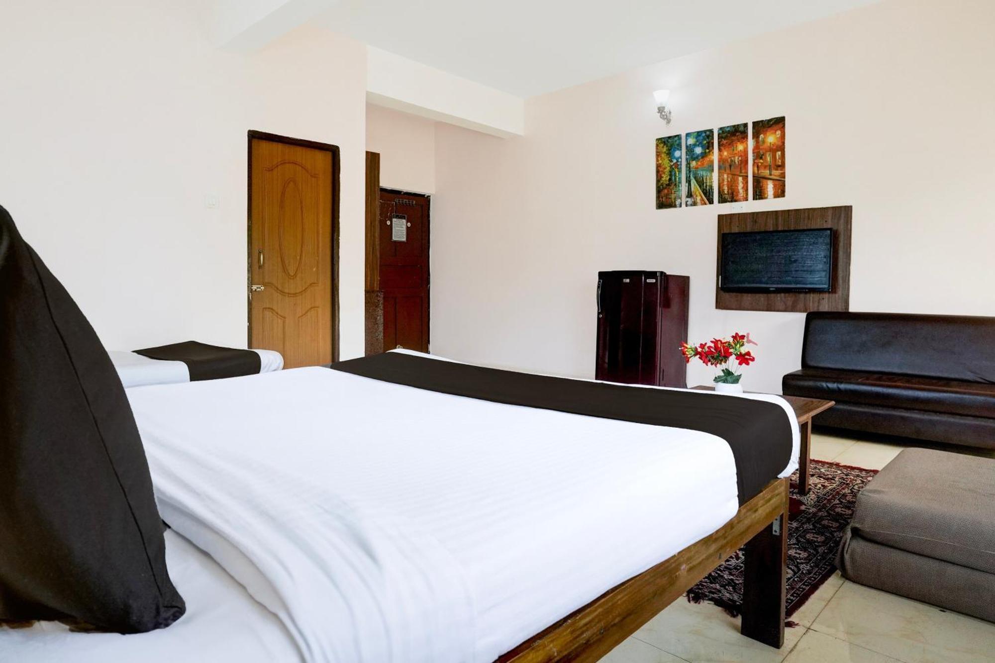 Super Townhouse Candolim Extérieur photo